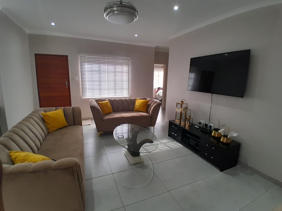3 Bedroom Property for Sale in Hexrivier Lifestyle Estate North West